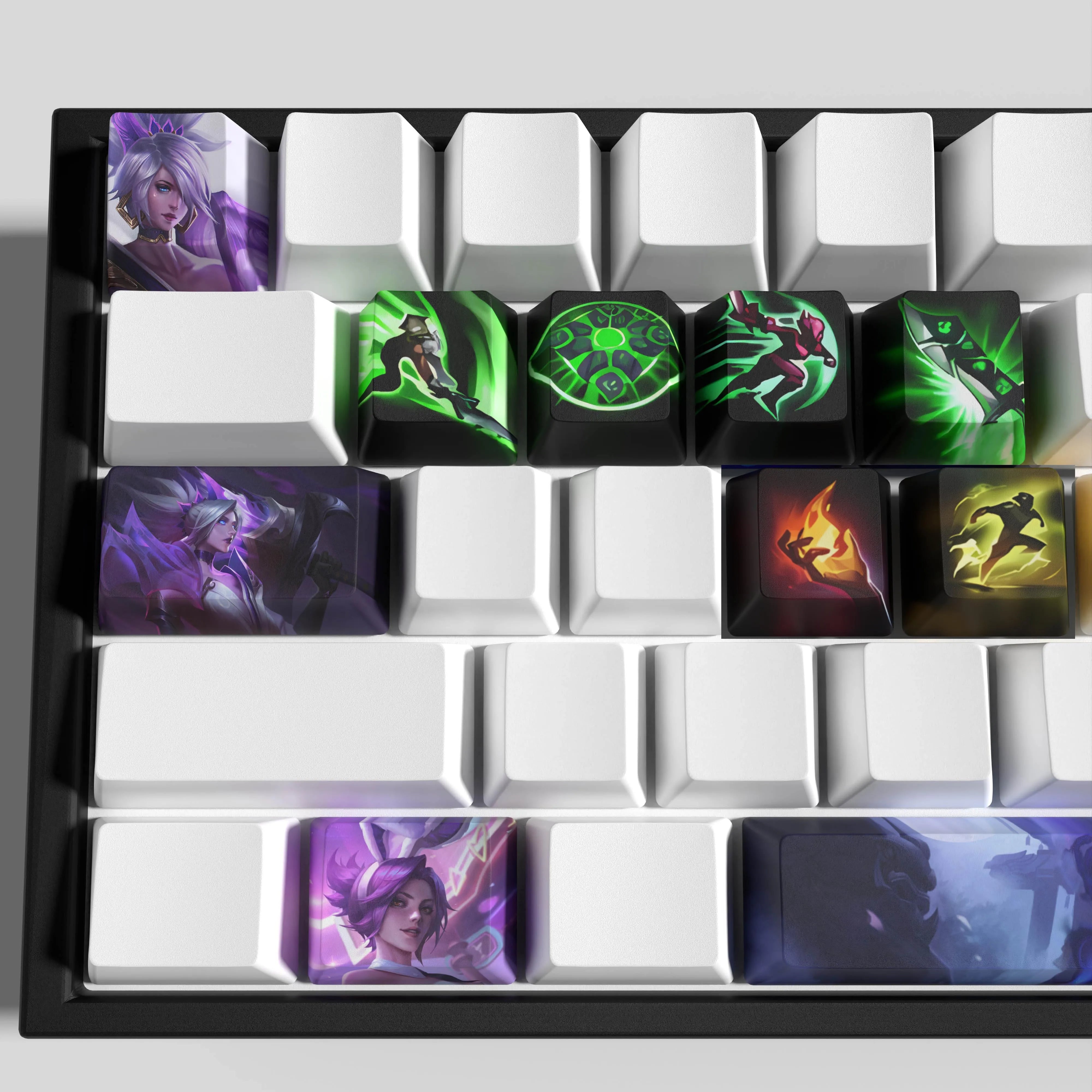 League of Legends Riven Keycaps – 12 Key